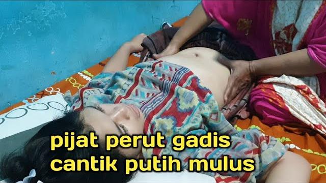 Pijat perut gadis cantik mulus dan putih Pijat perut gadis cantik mulus dan putih
