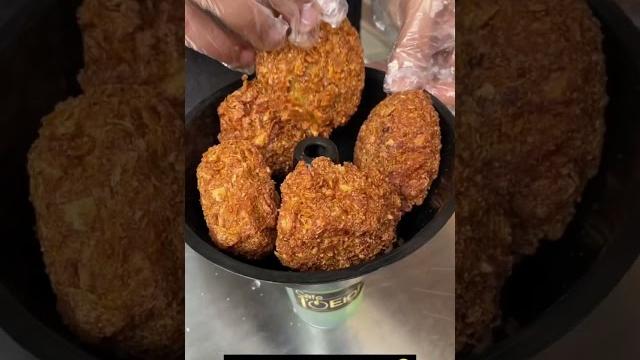 Momos grubtub | indian street food #shorts Momos grubtub | indian street food #shorts