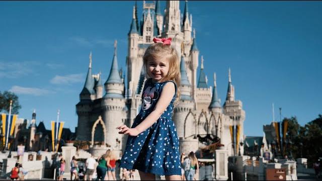 Our christmas vacation to disney land - orlando, florida (mickey, minnie, anna, elsa, rides & more) Our christmas vacation to disney land - orlando, florida (mickey, minnie, anna, elsa, rides & more)