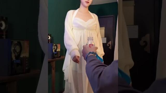 舞蹈专业的长沙老师上课辛苦了,谢谢你的认真热情教学送你一瓶豆奶哈哈 舞蹈专业的长沙老师上课辛苦了,谢谢你的认真热情教学送你一瓶豆奶哈哈