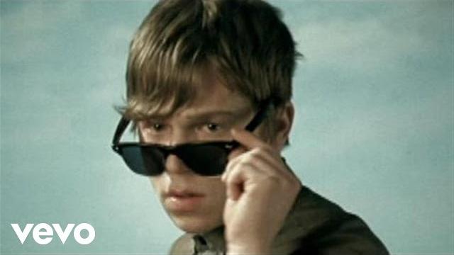 Cage the elephant - ain't no rest for the wicked (official video) Cage the elephant - ain't no rest for the wicked (official video)