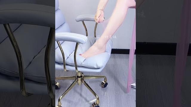 Classic shiny purple pantyhose heels#legs #beauty #nylon #stockings #fashion #pantyhose #heels Classic shiny purple pantyhose heels#legs #beauty #nylon #stockings #fashion #pantyhose #heels