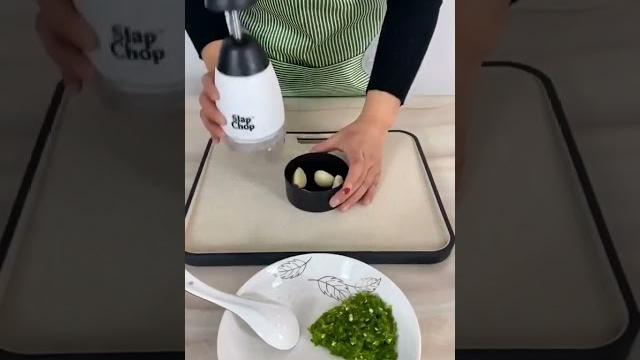 #好产品分享 手动按压式碎菜捣蒜器! #好产品分享 手动按压式碎菜捣蒜器!