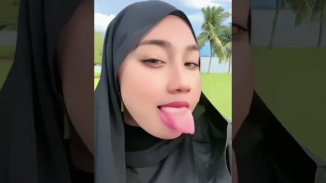 Cewek melet liur Cewek melet liur