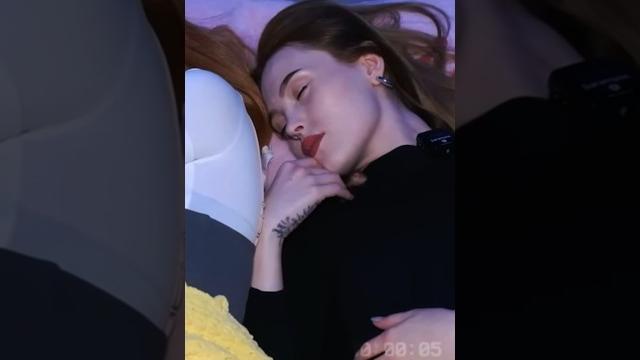 Gamze’yi kışkırtma yaparak uyandırdım! Gamze’yi kışkırtma yaparak uyandırdım!