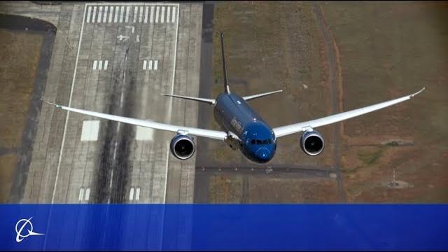 Boeing vietnam airlines 787-9 dreamliner vertical takeoff & steep turns 2015 paris air show prep Boeing vietnam airlines 787-9 dreamliner vertical takeoff & steep turns 2015 paris air show prep
