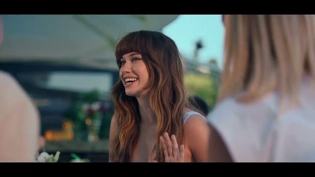 Afra saraçoğlu x defacto ile elbise sezonu açıldı! Afra saraçoğlu x defacto ile elbise sezonu açıldı!