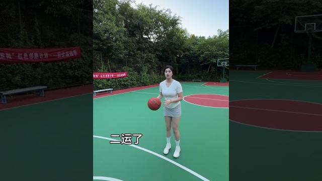 “可以打个单挑吗 我不太会~” #性感#美女#篮球 “可以打个单挑吗 我不太会~” #性感#美女#篮球