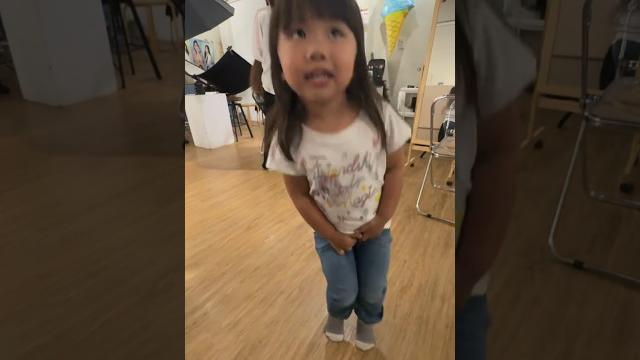 Baby chloe needs to go pee ppee Baby chloe needs to go pee ppee