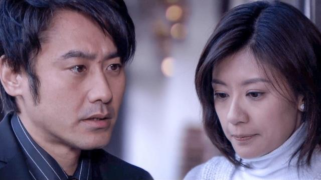 Reunited after 10 years, seeing she's married, he regrets! Reunited after 10 years, seeing she's married, he regrets!