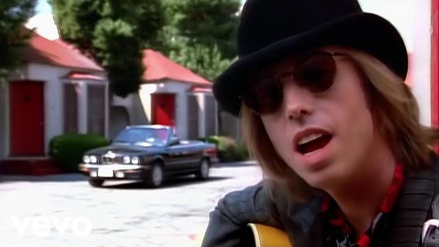 Tom petty - yer so bad (official music video) Tom petty - yer so bad (official music video)