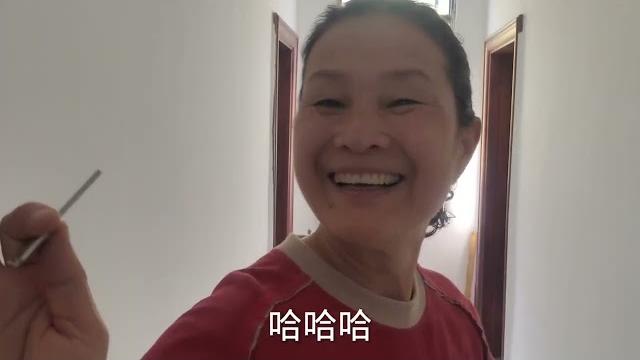 北京粉丝大姐来三亚养老,阿通帮忙找房,月租800元,看看咋样? 北京粉丝大姐来三亚养老,阿通帮忙找房,月租800元,看看咋样?