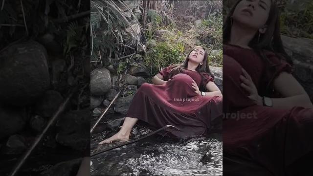 Detik detik ibu hamil melahirkan sendirian di sungai #shorts Detik detik ibu hamil melahirkan sendirian di sungai #shorts