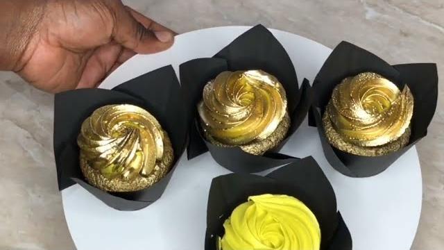 2 methods of making golden buttercream cupcakes 2 methods of making golden buttercream cupcakes