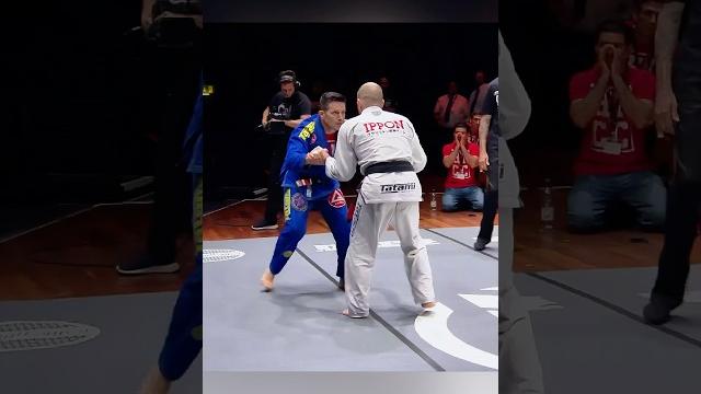 Jiu jitsu black belt vs judo black belt (@polarisbjj) Jiu jitsu black belt vs judo black belt (@polarisbjj)