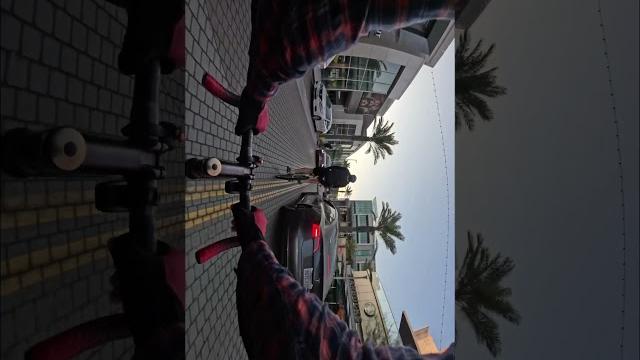 Shortcut through laurel plaza dr #fixedgear #fixie #groupride #northhollywood #lcdv #cycling Shortcut through laurel plaza dr #fixedgear #fixie #groupride #northhollywood #lcdv #cycling