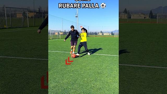 La palla sarà sempre tua! ️ #calcio #tutorial #difesa #skill #soccer #shorts #seriea #juve La palla sarà sempre tua! ️ #calcio #tutorial #difesa #skill #soccer #shorts #seriea #juve