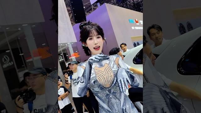 #小哈娜 #女机器人 #beautiful #model #网红 #肤白貌美 #性感可爱 #小哈娜 #女机器人 #beautiful #model #网红 #肤白貌美 #性感可爱