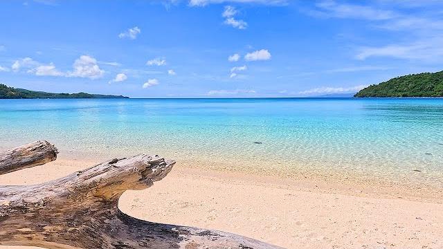 Island bliss: beautiful bon bon beach Island bliss: beautiful bon bon beach