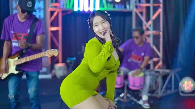 Hot p4r4h | salam kerong - rindy boh Hot p4r4h | salam kerong - rindy boh