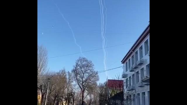 Мощные взрывы в крыму Мощные взрывы в крыму