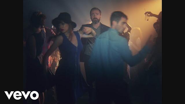 Broken bells - after the disco (official video) Broken bells - after the disco (official video)