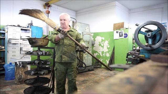 Я токарь договорной . Я токарь договорной .