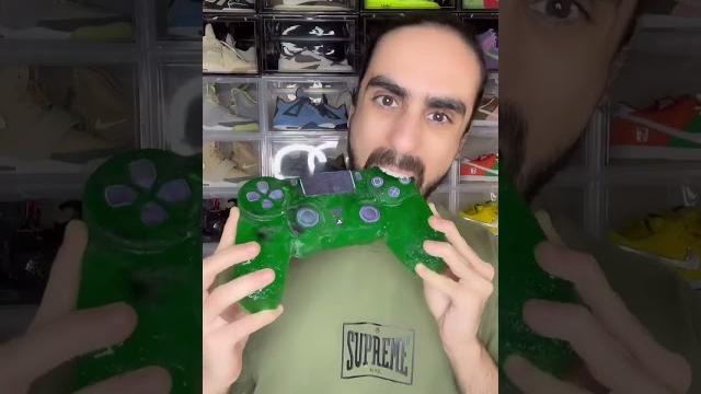 Food asmr which one is the most satisfying? Food asmr which one is the most satisfying?