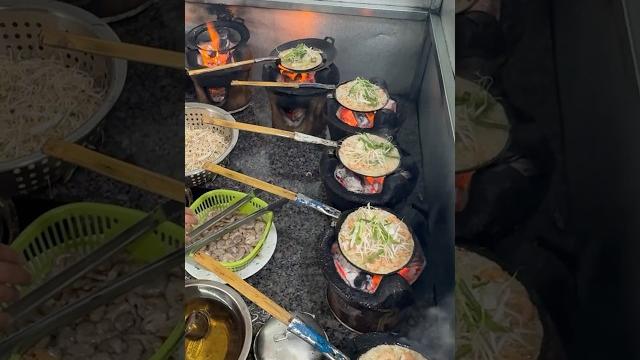 Bánh xèo tôm nhảy quy nhơn bình định Bánh xèo tôm nhảy quy nhơn bình định
