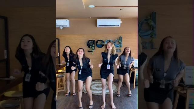 Hot ladies good ponsel Hot ladies good ponsel