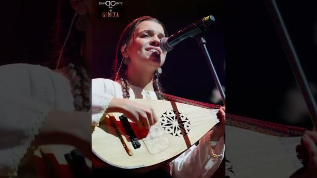 Maria chivu entertains and her powerful voice Maria chivu entertains and her powerful voice