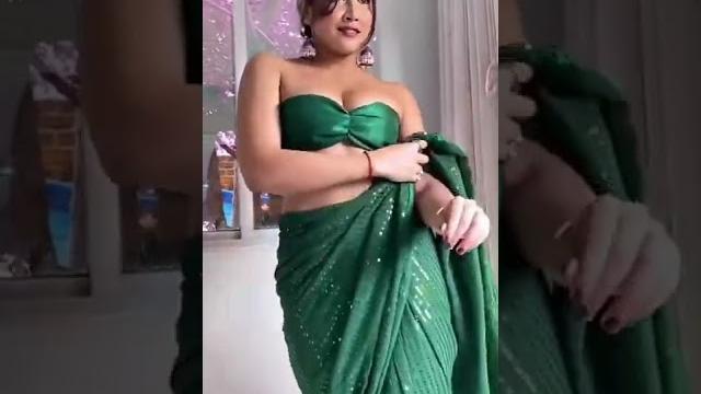 Sofia ansari hot navel show #sofia #sofiaansari Sofia ansari hot navel show #sofia #sofiaansari