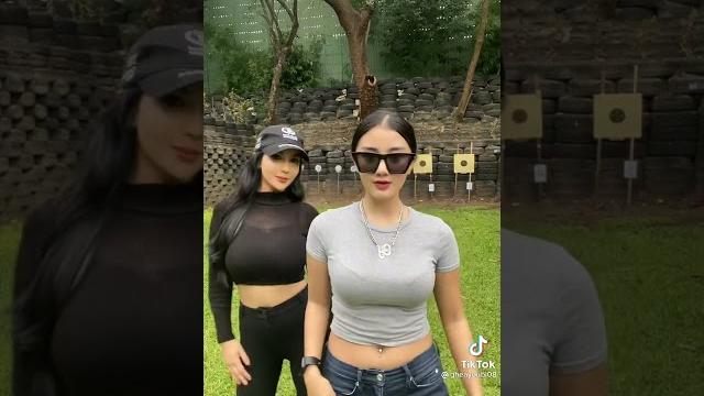 Ghea youbi dan siva aprilia cantik seksi Ghea youbi dan siva aprilia cantik seksi