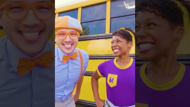 The doors on the school bus go... 🟠🟣 #shorts The doors on the school bus go... 🟠🟣 #shorts