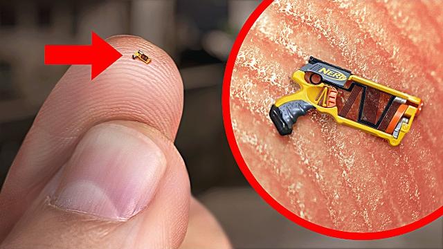 Самый маленький пистолет nerf в мире стреляет в муравья Самый маленький пистолет nerf в мире стреляет в муравья