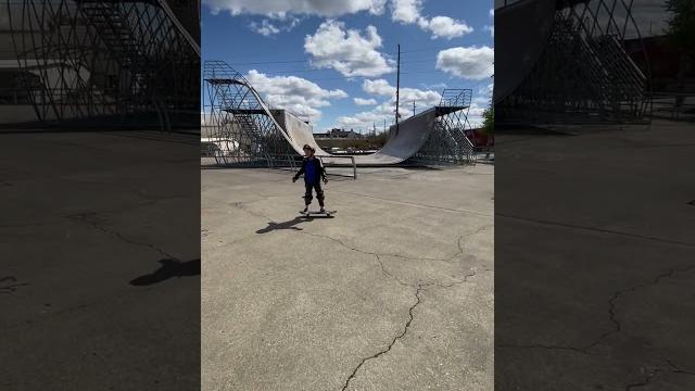 Throwback thursday #thankyouskateboarding #skateeveryday #skaterboy #ledge #graffiti #littleguy #9yo Throwback thursday #thankyouskateboarding #skateeveryday #skaterboy #ledge #graffiti #littleguy #9yo