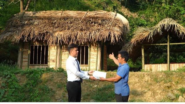 Police officer henry secretly buys a wooden house for tu ky. is the new house really safe? Police officer henry secretly buys a wooden house for tu ky. is the new house really safe?