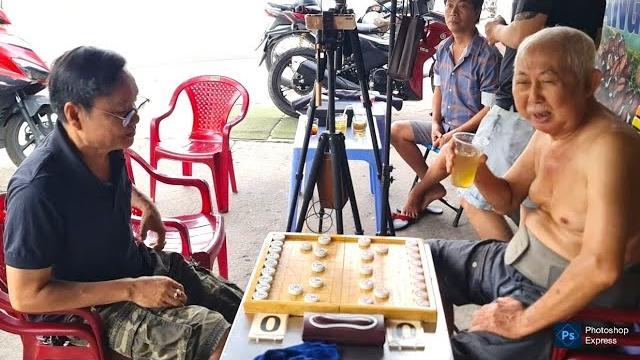 Chú việt xích lô ngồi buồn lại lên kiếm anh cẩm tấu hài Chú việt xích lô ngồi buồn lại lên kiếm anh cẩm tấu hài
