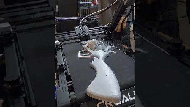 Timelapse final fantasy gunblade printed on a cr-30 Timelapse final fantasy gunblade printed on a cr-30