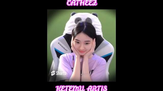 Catheez ketemu artis jepang ara ara digombalin malah.. #ometv #catheez #omegle #shorts Catheez ketemu artis jepang ara ara digombalin malah.. #ometv #catheez #omegle #shorts