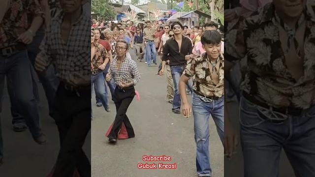 Karnaval tema era 70 an #shorts #short #karnaval #pawai #karnafal #lucu #kreatif #era90an #80s Karnaval tema era 70 an #shorts #short #karnaval #pawai #karnafal #lucu #kreatif #era90an #80s