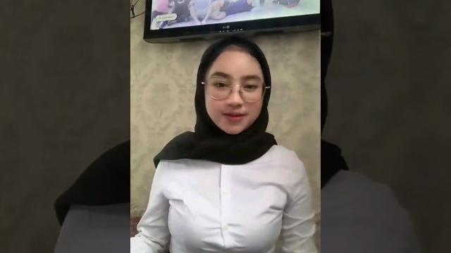 Bergairah #jilbabsange #jilbabhot #jilbabgununggedetransparan #jilbabketat #tobrut #viral #short Bergairah #jilbabsange #jilbabhot #jilbabgununggedetransparan #jilbabketat #tobrut #viral #short