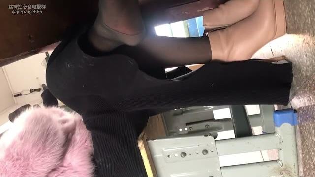 教室系列:女老師上課脱鞋晒脚集锦【全集13小时多】72 教室系列:女老師上課脱鞋晒脚集锦【全集13小时多】72