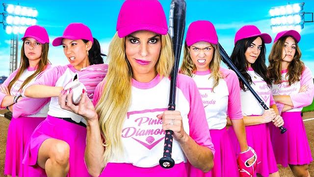 Girl shamed for playing baseball gets revenge Girl shamed for playing baseball gets revenge