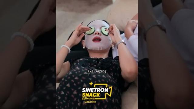 Mami lagi hamil, malah berani selingkuh didepannya #dramapendek #filmpendek #shortfilm #shortmovie Mami lagi hamil, malah berani selingkuh didepannya #dramapendek #filmpendek #shortfilm #shortmovie