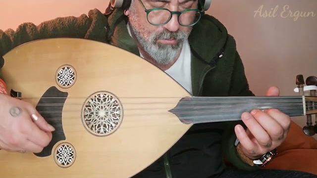 Ud taksi̇mi̇ - hüseyni̇ makami (4 ses, kız neyi akordu) k.maraş depreminde kaybettiğimiz canlarımıza. Ud taksi̇mi̇ - hüseyni̇ makami (4 ses, kız neyi akordu) k.maraş depreminde kaybettiğimiz canlarımıza.