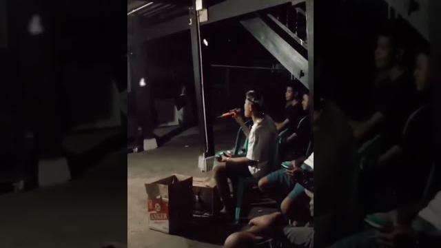 Lagu bugis yang lagi viral di tiktok #lagubugisterbaik Lagu bugis yang lagi viral di tiktok #lagubugisterbaik