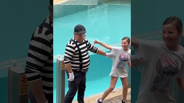 Oops! | tom the mime Oops! | tom the mime