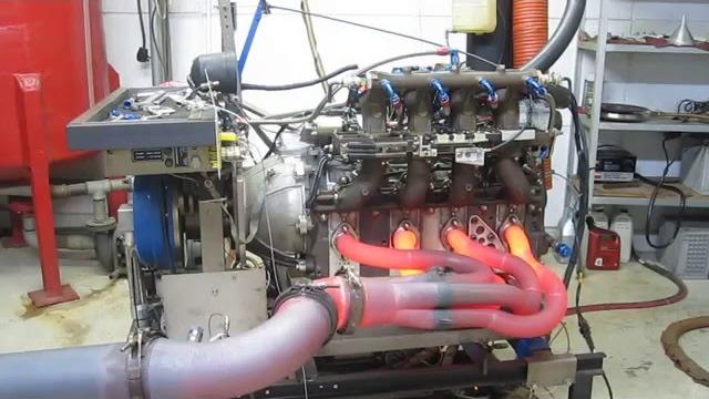 Mazda r26b 4 rotor engine dyno - glowing header! Mazda r26b 4 rotor engine dyno - glowing header!