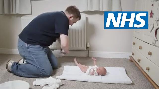 How do i change a dirty nappy? | nhs How do i change a dirty nappy? | nhs